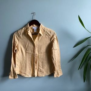 This piece would be a great addition to anyone’s closet 💛